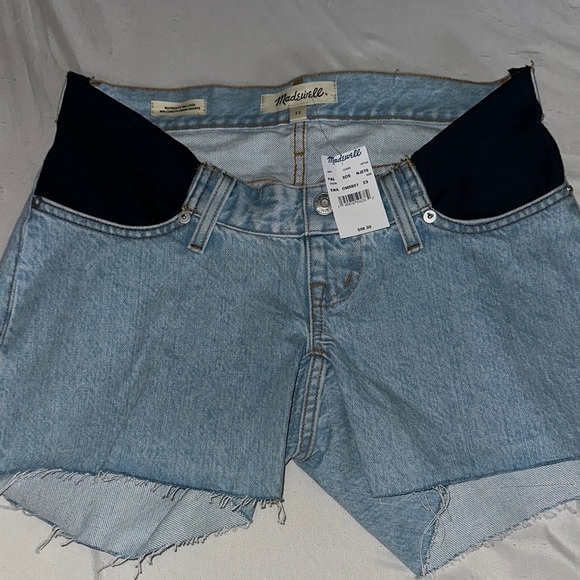 Madewell Maternity Light Blue Denim Cutoff Shorts - Picture 2 of 7